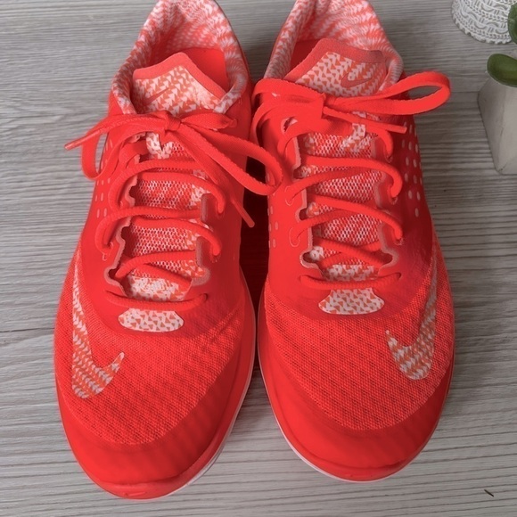 NIKE fs lite run 2 bright crimson sneakers size 6.5 EUC - Picture 5 of 12